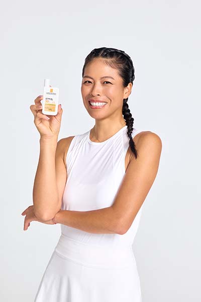 一張含有 人員, 服裝, 微笑, 人的臉孔 的圖片自動產生的描述